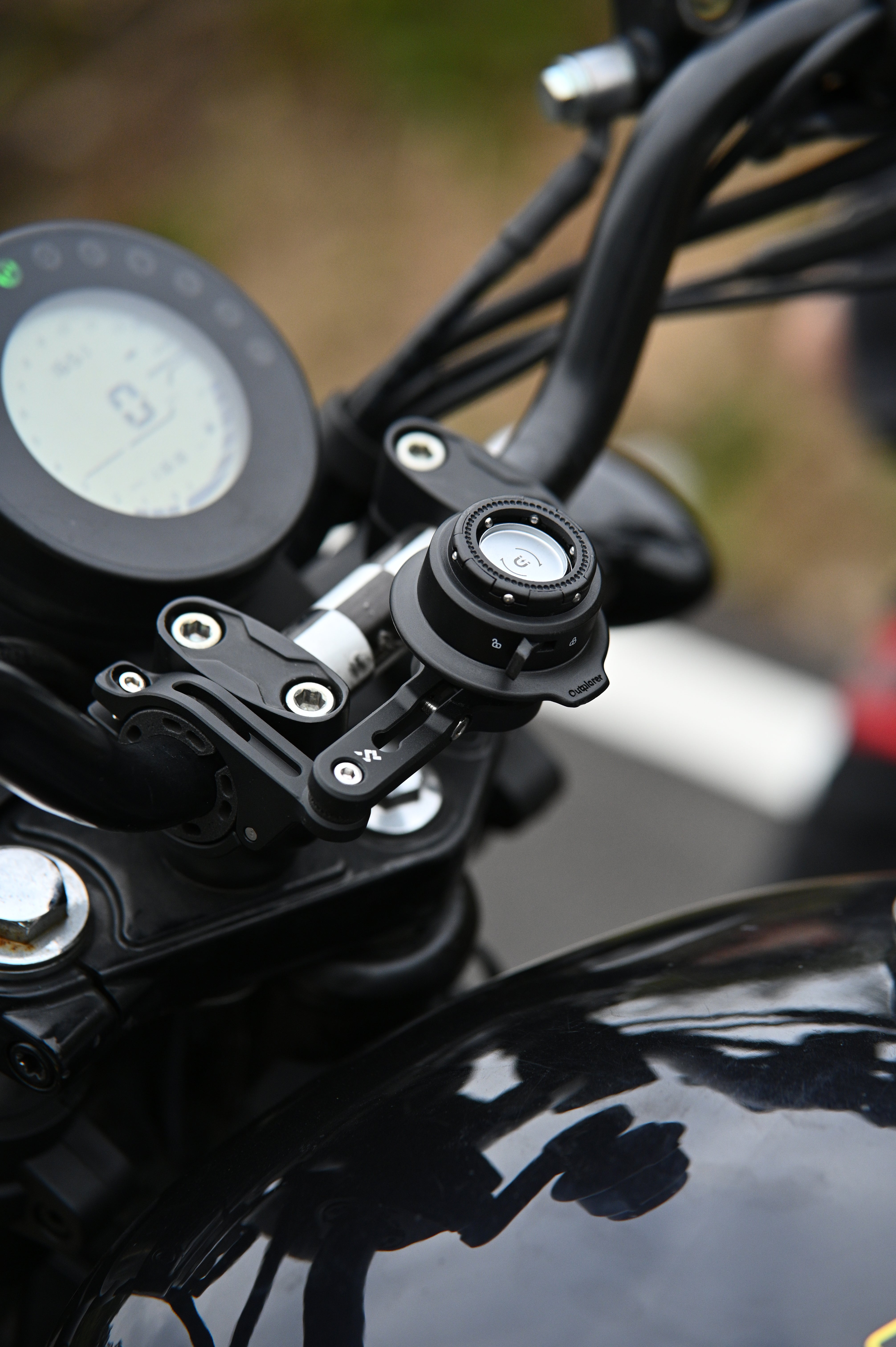 QM01&QU01 - Outplorer Quick Launch Magnetic Motorcycle Phone Mount, Anti-Vibration Handlebar Bracket with Secure Lock for Bike Scooter Moto MTB, 360° Blind Installation for Phones (Motorcycle-Basic &Universal interface)