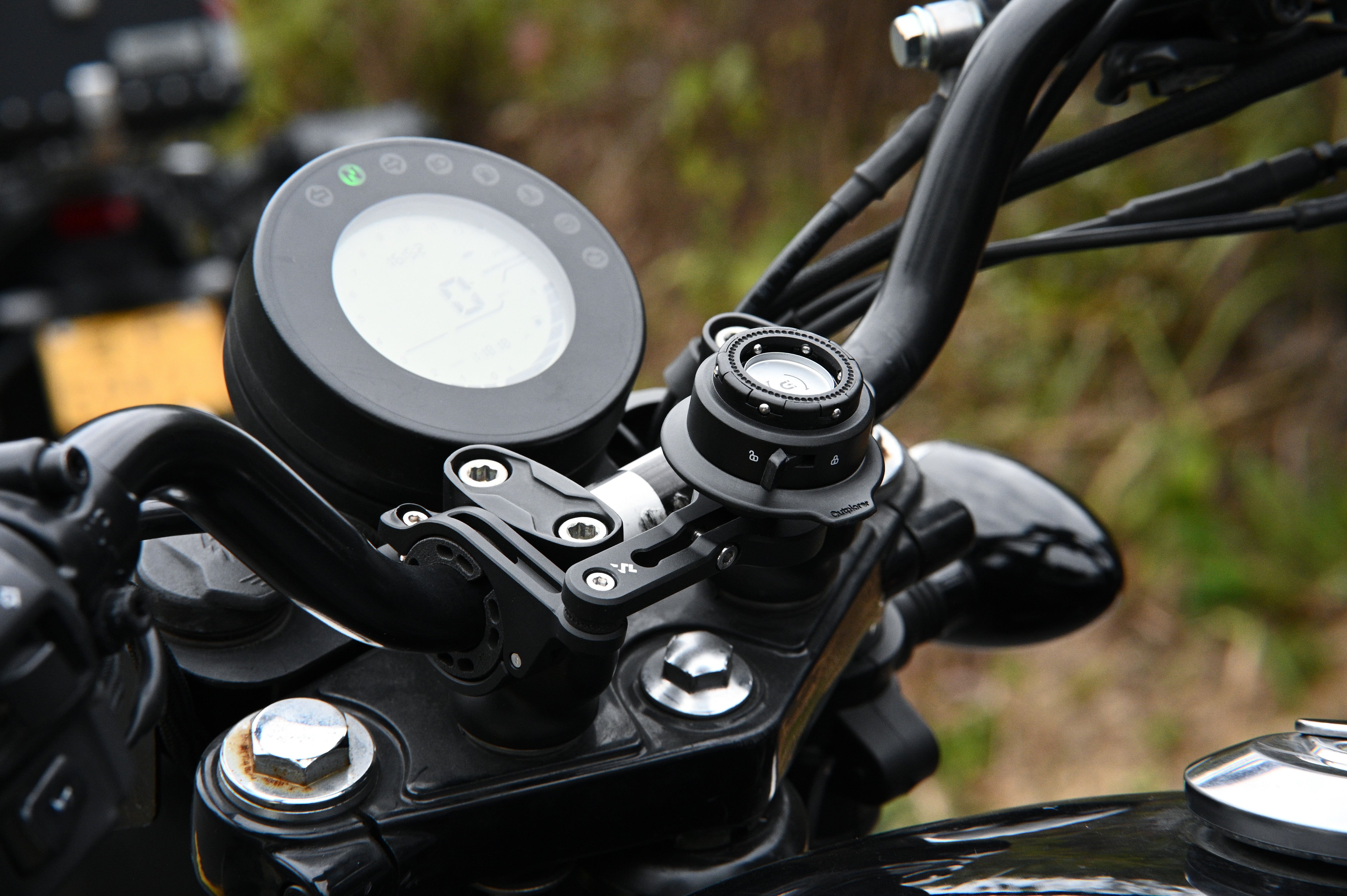 QM01&QU01 - Outplorer Quick Launch Magnetic Motorcycle Phone Mount, Anti-Vibration Handlebar Bracket with Secure Lock for Bike Scooter Moto MTB, 360° Blind Installation for Phones (Motorcycle-Basic &Universal interface)
